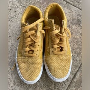 Vans platform textured gold tie shoes womans size 6.5